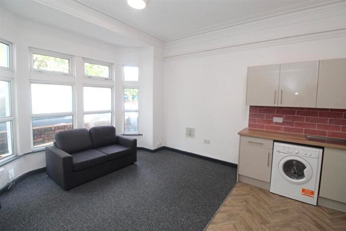 1 Bedroom Flat To Rent In Cardiff Road, Newport, NP20