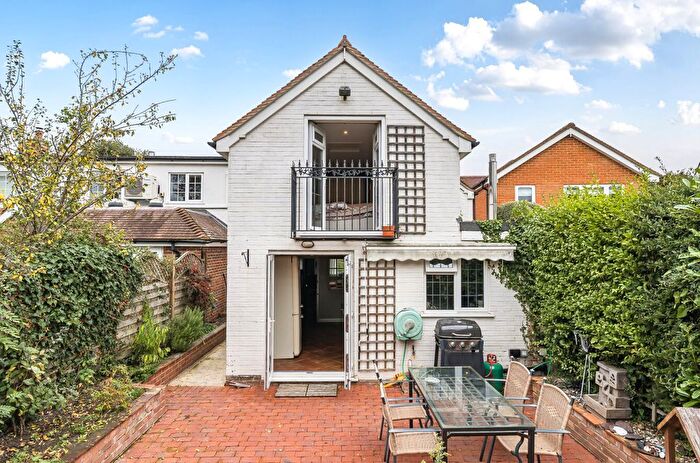 4 Bedroom Detached House For Sale In Windmill Road, Mortimer Common, Reading, Berkshire, RG7