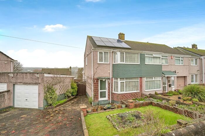3 Bedroom Semi-Detached House For Sale In Woodland Drive, Plympton, Plymouth, PL7