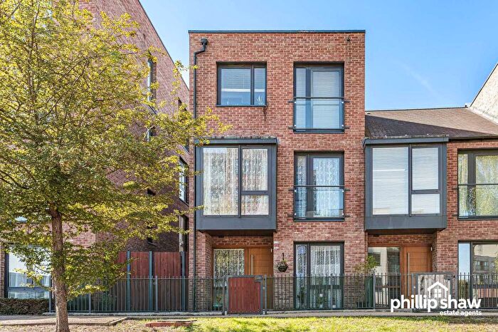5 Bedroom End Terrace House For Sale In Ruskin Parade, Edgware, HA8
