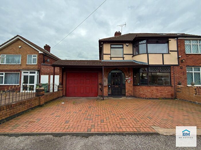 3 Bedroom Semi Detached House For Sale In Hazel Drive, Leicester, LE3