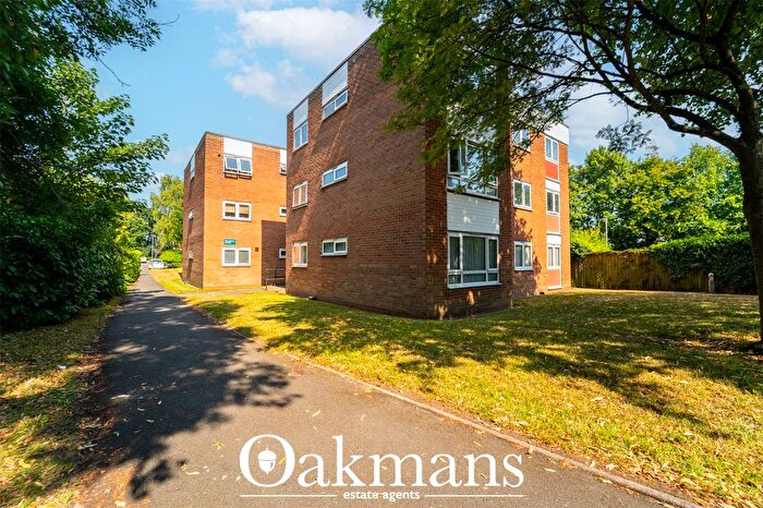 3 Bedroom Flat For Sale In Bishopton Close, Shirley, Solihull, B90