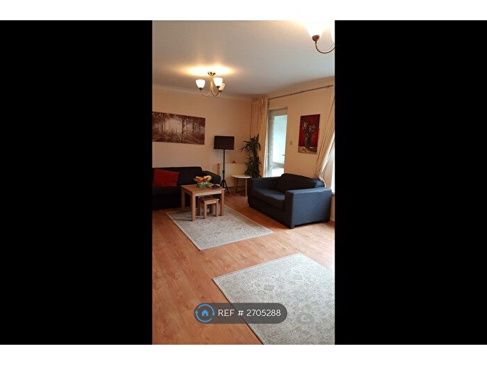 3 Bedroom Terraced House To Rent In Sellywood Road, Birmingham, B30