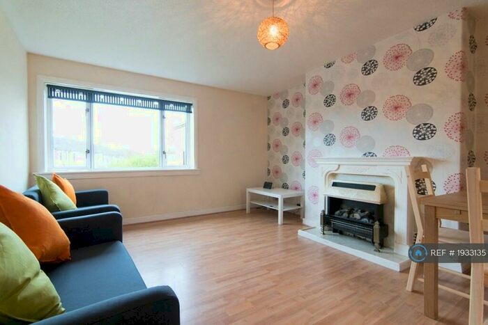 2 Bedroom Flat To Rent In Green Road, Paisley, PA2