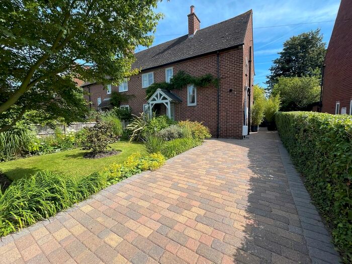 3 Bedroom Semi-Detached House For Sale In Sudbury Road, Yoxall, Burton-On-Trent, DE13