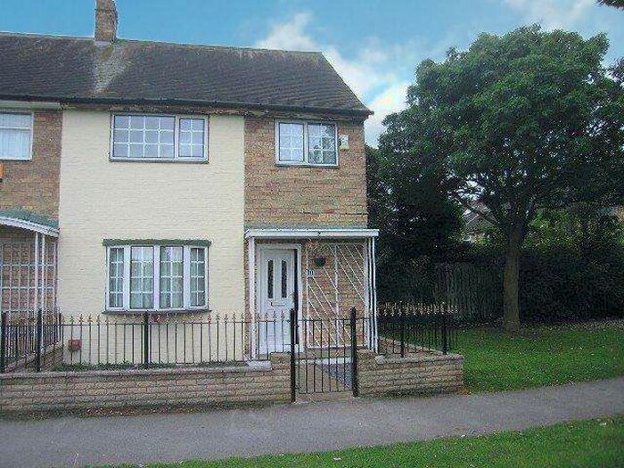 2 Bedroom End Of Terrace House To Rent In Sinderby Walk, Hull, HU5