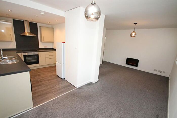 1 Bedroom Flat To Rent In Brackley Lodge, Clarendon Crescent, Ellesmere Park, M30