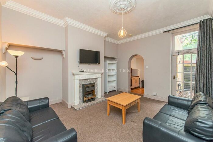 2 Bedroom Flat To Rent In Fairfield Road, Jesmond, Newcastle Upon Tyne, NE2