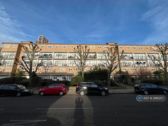 3 Bedroom Flat To Rent In Skeggs House, London, E14