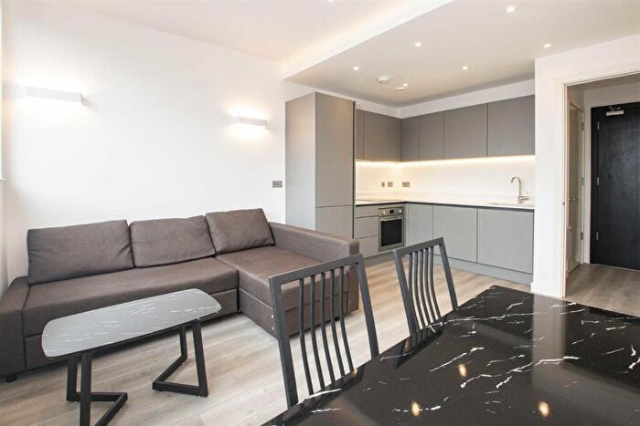 1 Bedroom Apartment To Rent In Capital Drive, Linford Wood, MK14