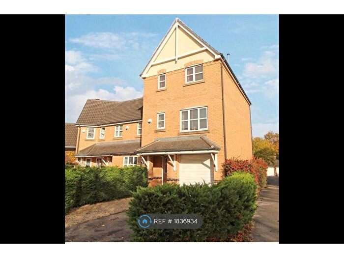 3 Bedroom End Terrace House To Rent In Rosewood Crescent, Harrogate, HG1