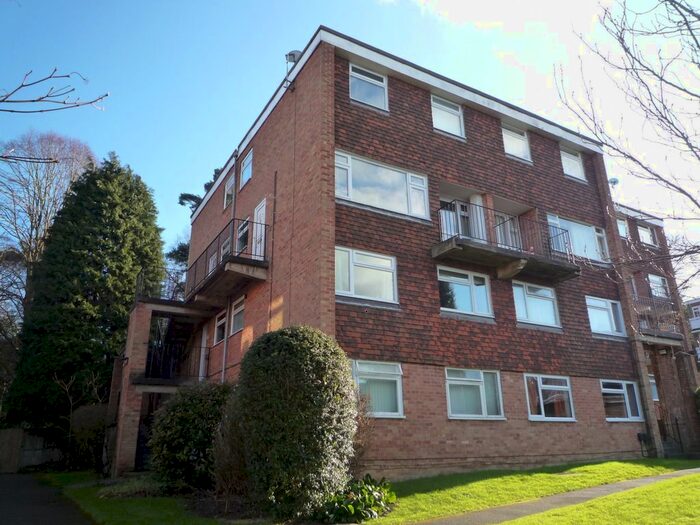 2 Bedroom Maisonette To Rent In Newton Court, Haywards Heath, RH16