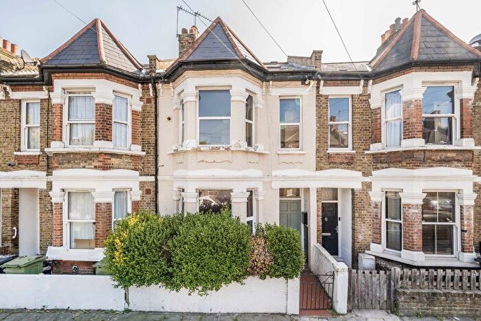 2 Bedroom Flat To Rent In Lyham Road, Brixton, SW2