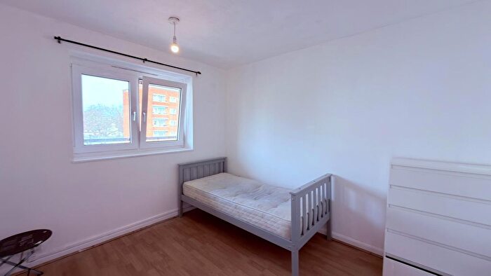 1 Bedroom Flat To Rent In Woodseer Street, London, E1