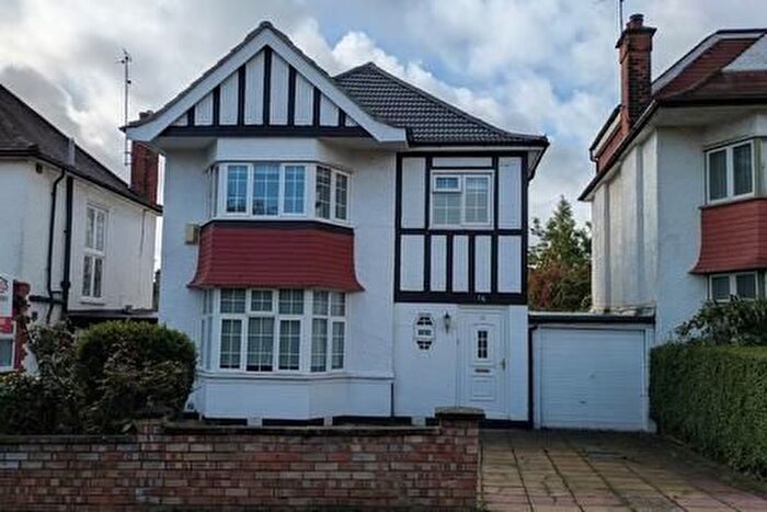 3 Bedroom Semi-Detached House To Rent In Elliot Road, London, NW4