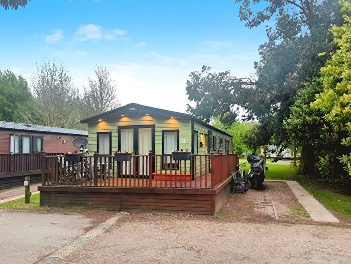 2 Bedroom Park Home For Sale In Silverhill, Lutton Gowts, Lutton, Spalding, PE12