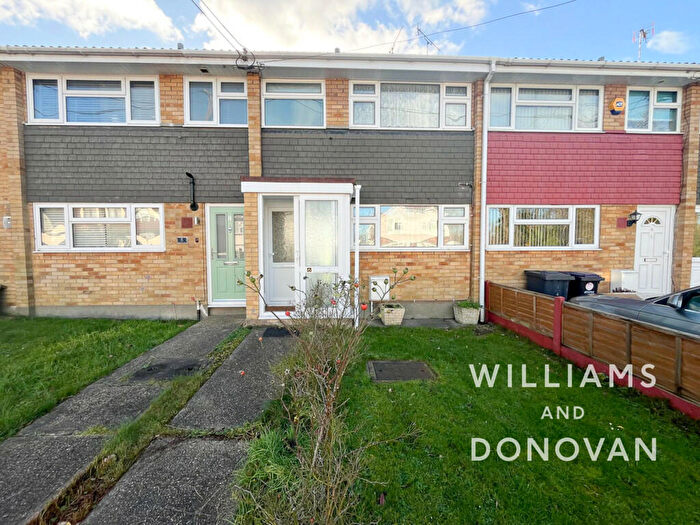 2 Bedroom Terraced House To Rent In Hawkwell Road, Hockley, SS5