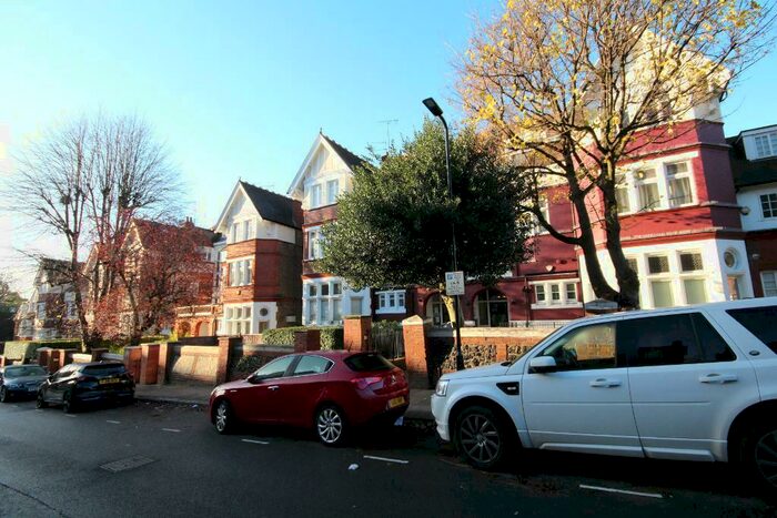 Studio To Rent In Frognal, Hampstead, London, NW3