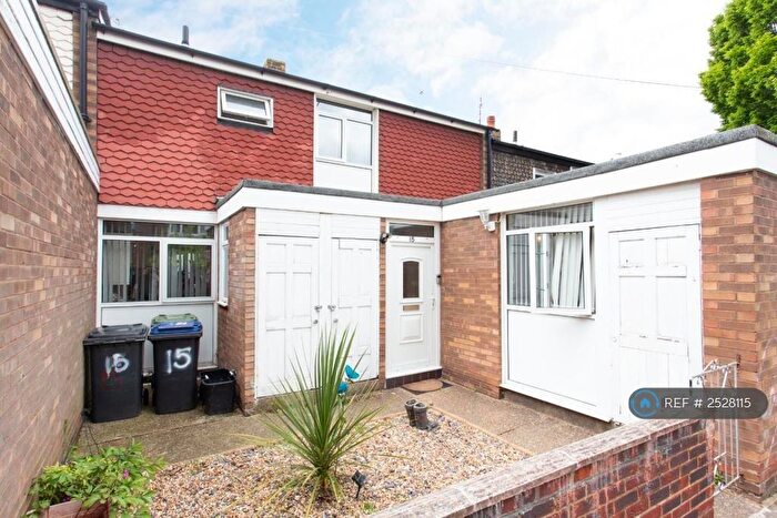 3 Bedroom Terraced House To Rent In Alfred Close, Canterbury, CT1