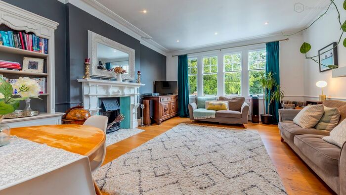 2 Bedroom Flat To Rent In Coolhurst Road, Crouch End, London, N8