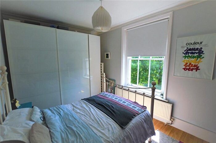 2 Bedroom Apartment To Rent In Gatestone Road, London, SE19