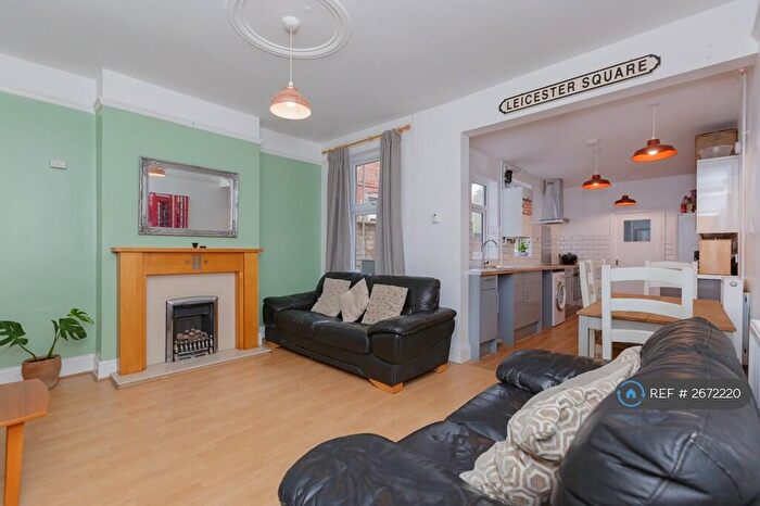 4 Bedroom Terraced House To Rent In Lytton Road, Leicester, LE2