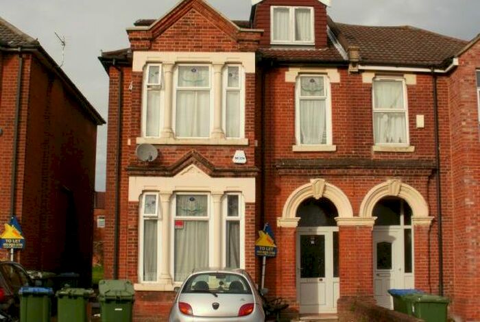 9 Bedroom Semi-Detached House To Rent In Alma Road, Portswood, Southampton, SO14