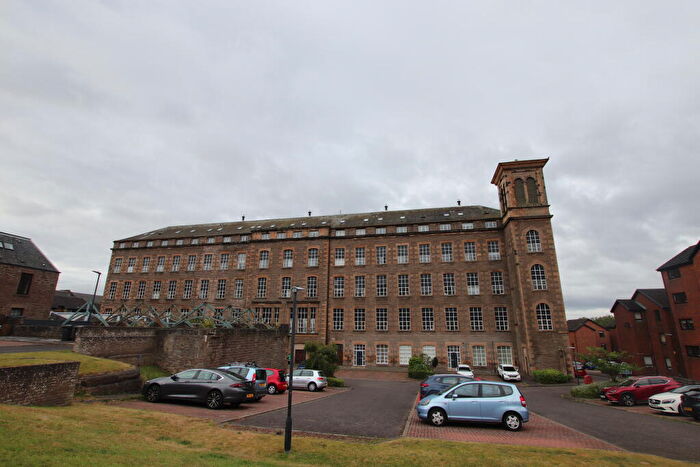 2 Bedroom Maisonette To Rent In Highmill Court - West End, DD2