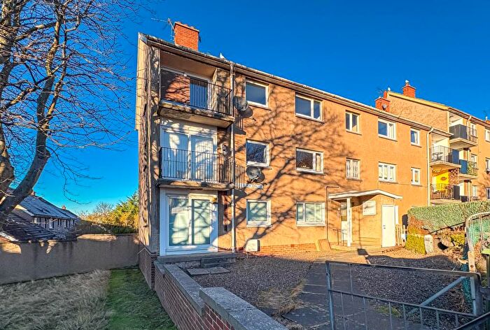 2 Bedroom Flat For Sale In / Rannoch Grove, Corstorphine, Edinburgh, EH4