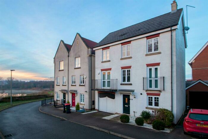 4 Bedroom Detached House To Rent In Skye Crescent, Newton Leys, Milton Keynes, MK3