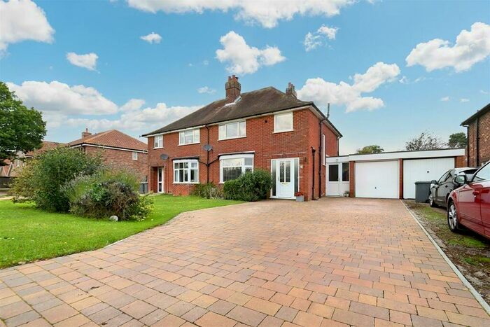 3 Bedroom Semi-Detached House For Sale In Dallinghoo Road, Wickham Market, Woodbridge, IP13