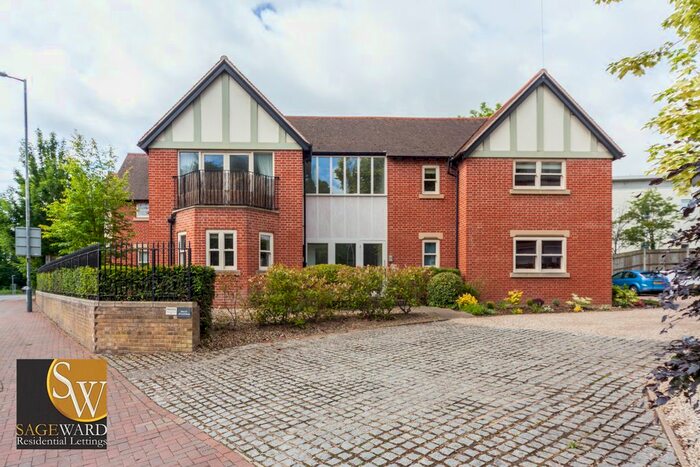 2 Bedroom Flat To Rent In North Road, Hertford, SG14