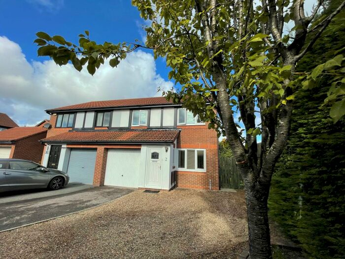 Houses for sale & to rent in NE35 9LR, Winslow Close, Boldon Colliery