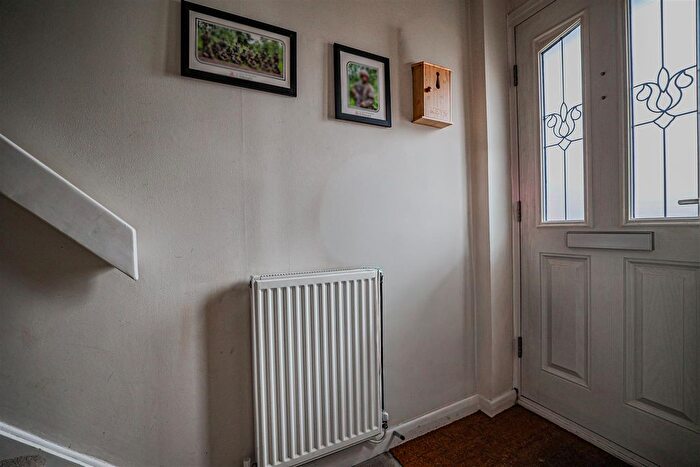2 Bedroom Property For Sale In Crackley Meadow, Hemel Hempstead, HP2