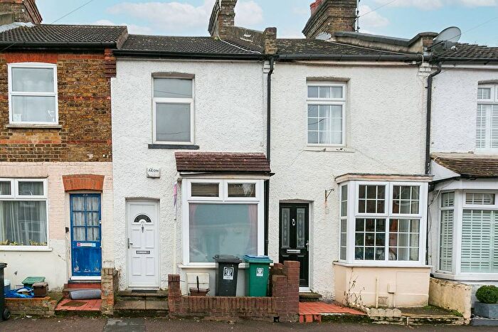 2 Bedroom Terraced House To Rent In Cannon Road, Watford, WD18