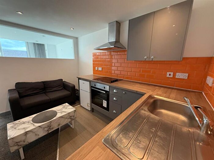 1 Bedroom Apartment For Sale In Anlaby Road, Hull, HU1