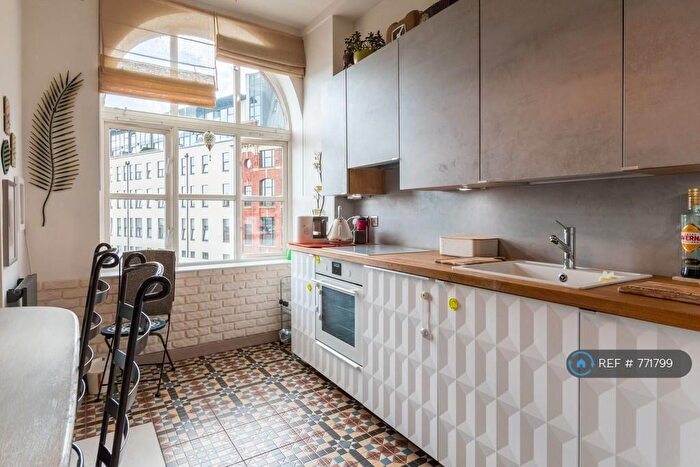 3 Bedroom Flat To Rent In North Street, Leeds, LS2