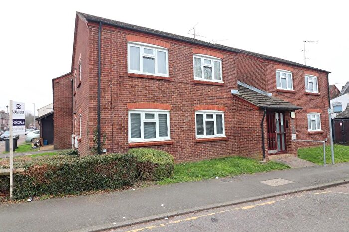 1 Bedroom Flat For Sale In Cobden Street, Luton, Bedfordshire, LU2