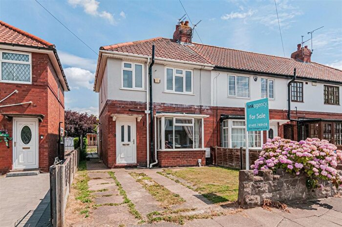 4 Bedroom Semi-Detached House For Sale In Shaftesbury Avenue, Goole, DN14