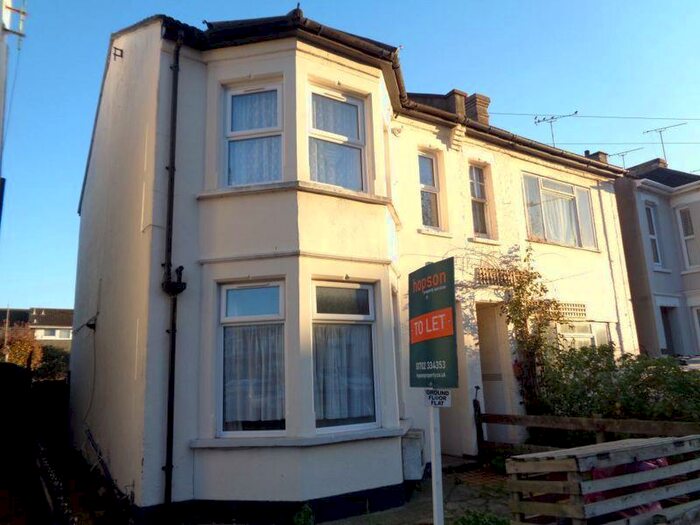 2 Bedroom Ground Flat To Rent In High Street, Southend-On-Sea, SS3