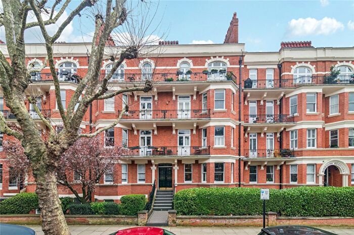 3 Bedroom Flat For Sale In Elgin Avenue, London, W9