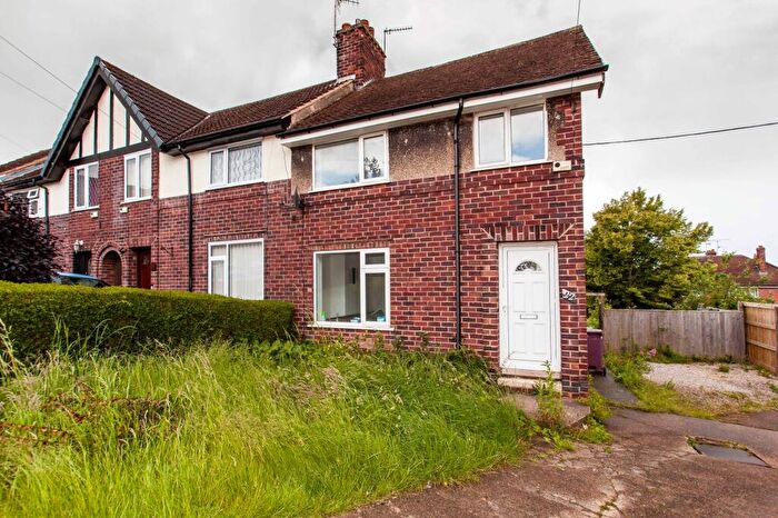 3 Bedroom Terraced House For Sale In Houfton Crescent, Bolsover, S44