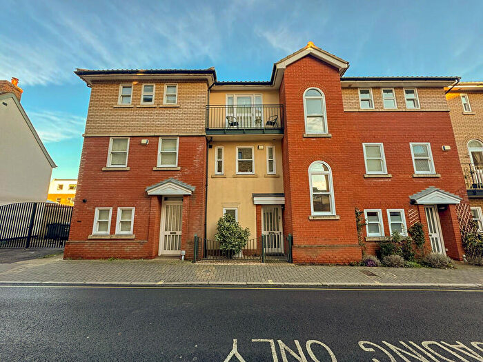 4 Bedroom Town House To Rent In High Baxter Street, Bury St Edmunds, IP33