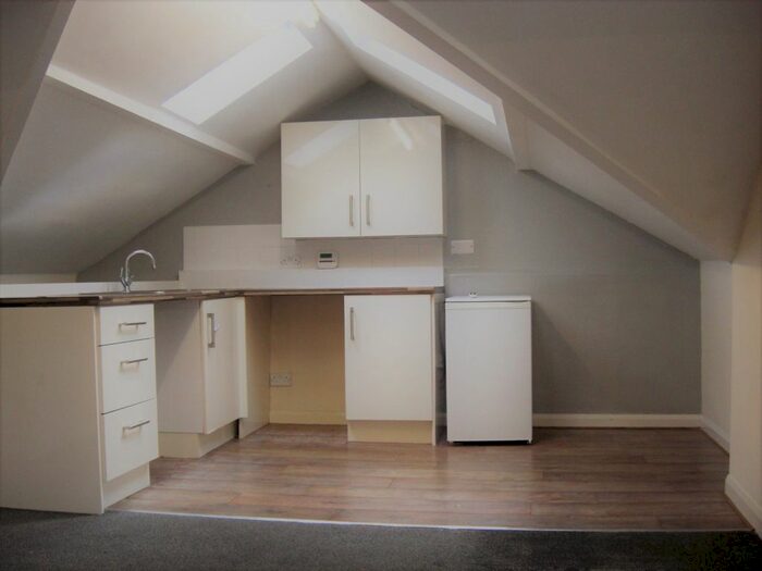 1 Bedroom Flat To Rent In Huddersfield Road, Barnsley S70