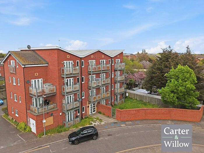 2 Bedroom Flat For Sale In Roberts Place, Dagenham, RM10