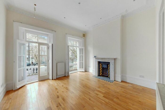 4 Bedroom Flat To Rent In Denbigh Street, London, SW1V