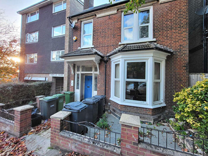 1 Bedroom Flat To Rent In Crescent Rise, LU2