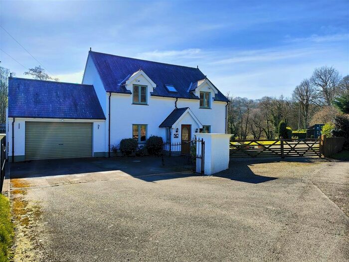 4 Bedroom Detached House For Sale In Llys Afon, Felindre Farchog, Crymych, SA41