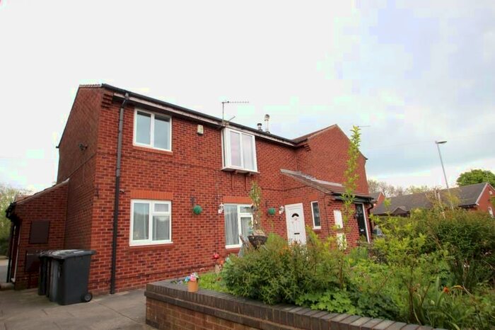 1 Bedroom Flat To Rent In Heron Grove, Shadwell Lane, Leeds, LS17