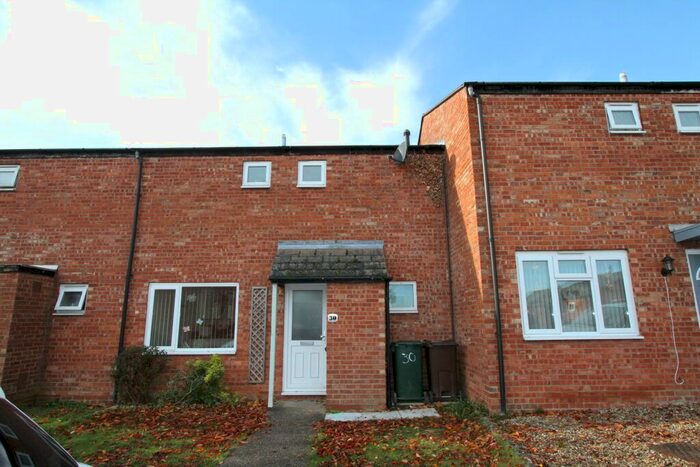 3 Bedroom Terraced House To Rent In Levenot Close, Banbury, Oxon, OX16
